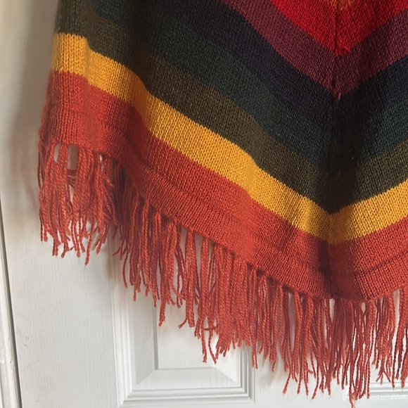 Handmade Rainbow Poncho made with Alpaca Fur - Picture 3 of 5